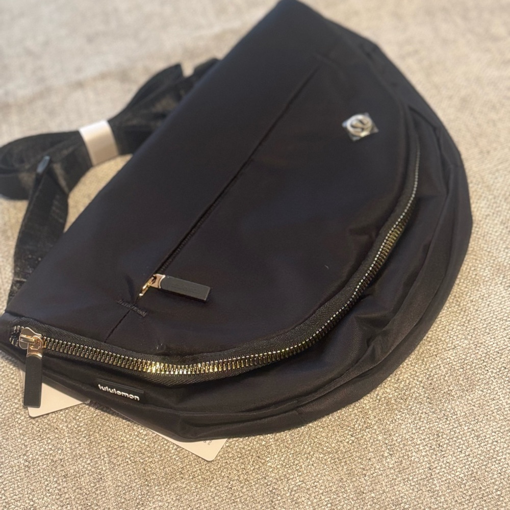 lululemon athletica Men's Black Belt Bag